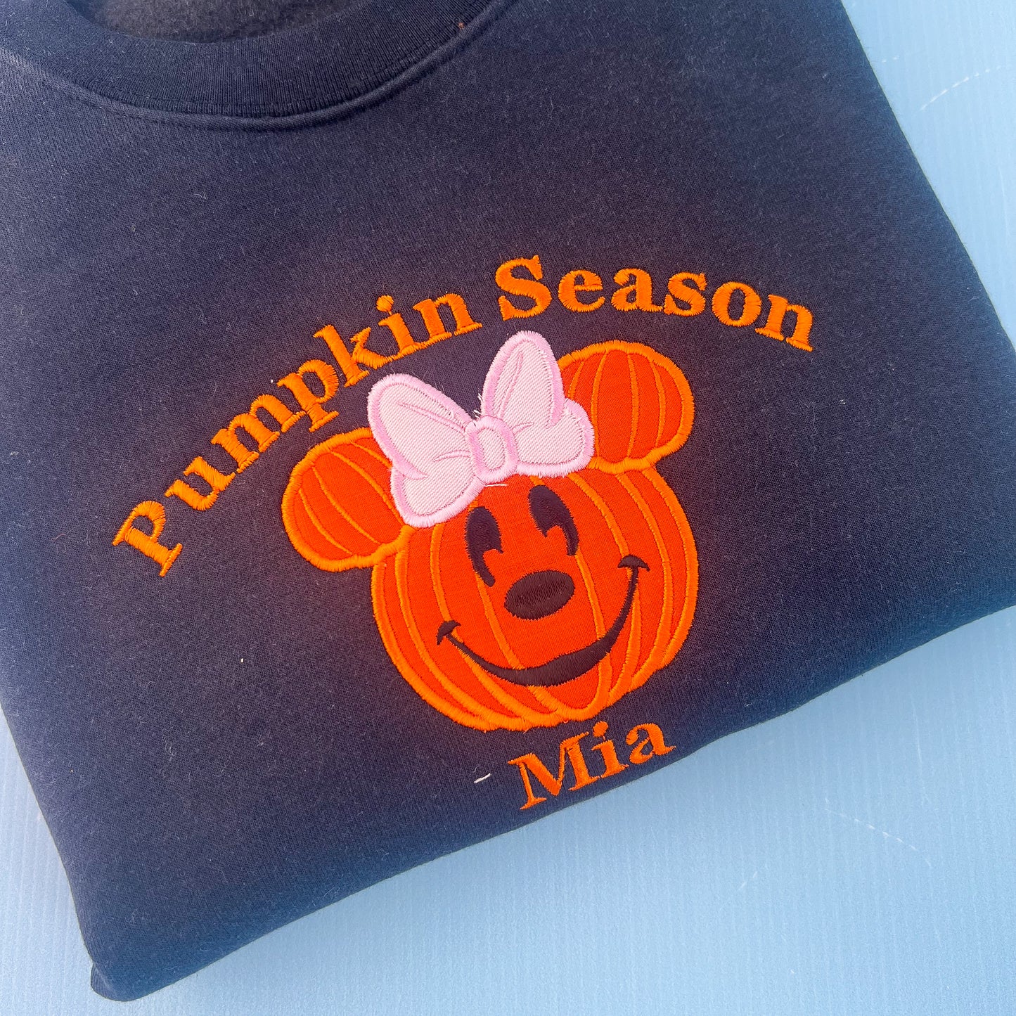 Minnie Mouse Pumpkin Design