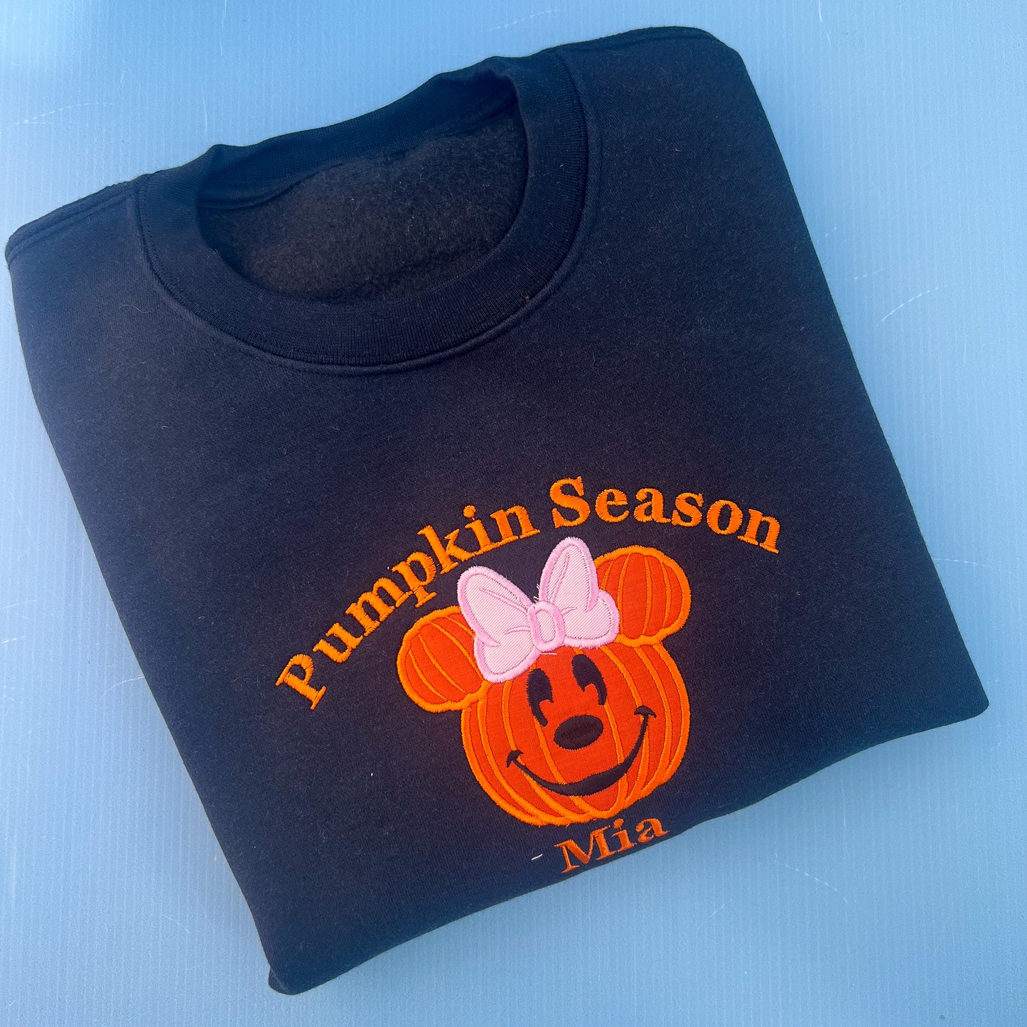 Minnie Mouse Pumpkin Design